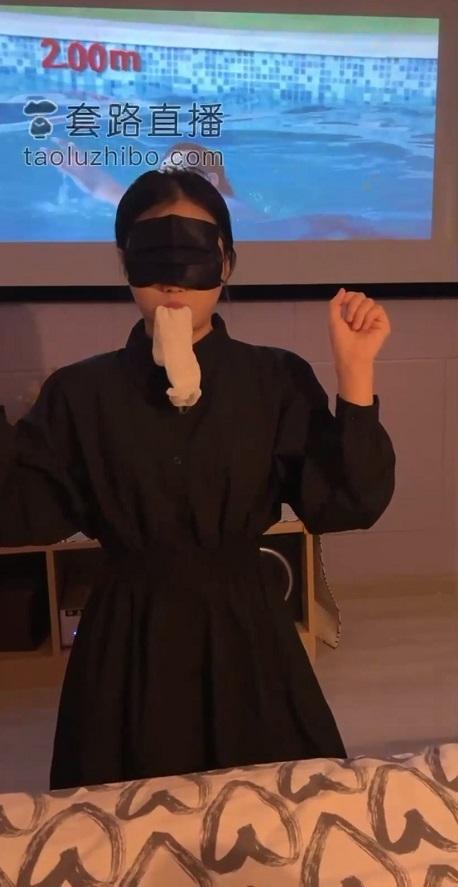 【橘子没熟】开发绝美素人 超级可爱的小姐姐被玩湿了 【橘子没熟】开发绝美素人 超级可爱的小姐姐被玩湿了<br>原创者:橘子没熟<br>纯素人开发 超级可爱的小姐姐被玩湿了 逛了一天街的脚把小姐姐臭坏了