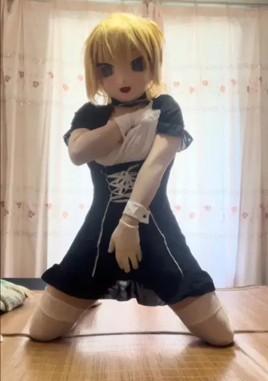 kigurumi 自lu 第一次发视频，身材不好减肥中，尽量减到标准身材。<br>内容为自lu没有震动<br>视频开头是为穿装备到一半忽然听见外面卷帘门开了只能飞速脱装备，还好人没进来，五分钟内脱完转移阵地。