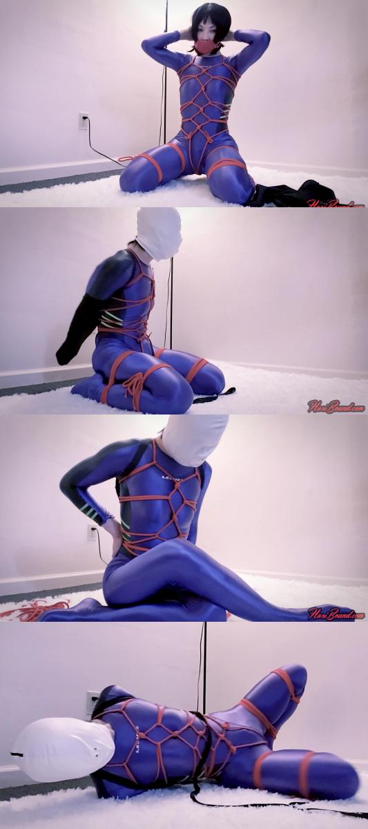 Struggling in Purple Spandex Part 2 光泽袜 体操服<br>伪娘，注意啊是个伪娘。<br>被绑了一个漂亮的龟甲缚，戴上口球，戴上头套，倒地挣扎play。<br><br><br><br><br>PS：<br>有些工作室的作品也很优秀，但是挑下来，合规的能发的没几部，精彩的也就更没几部。<br>我就单独建一个剧集，把这一类视频放一起，供大家挑选