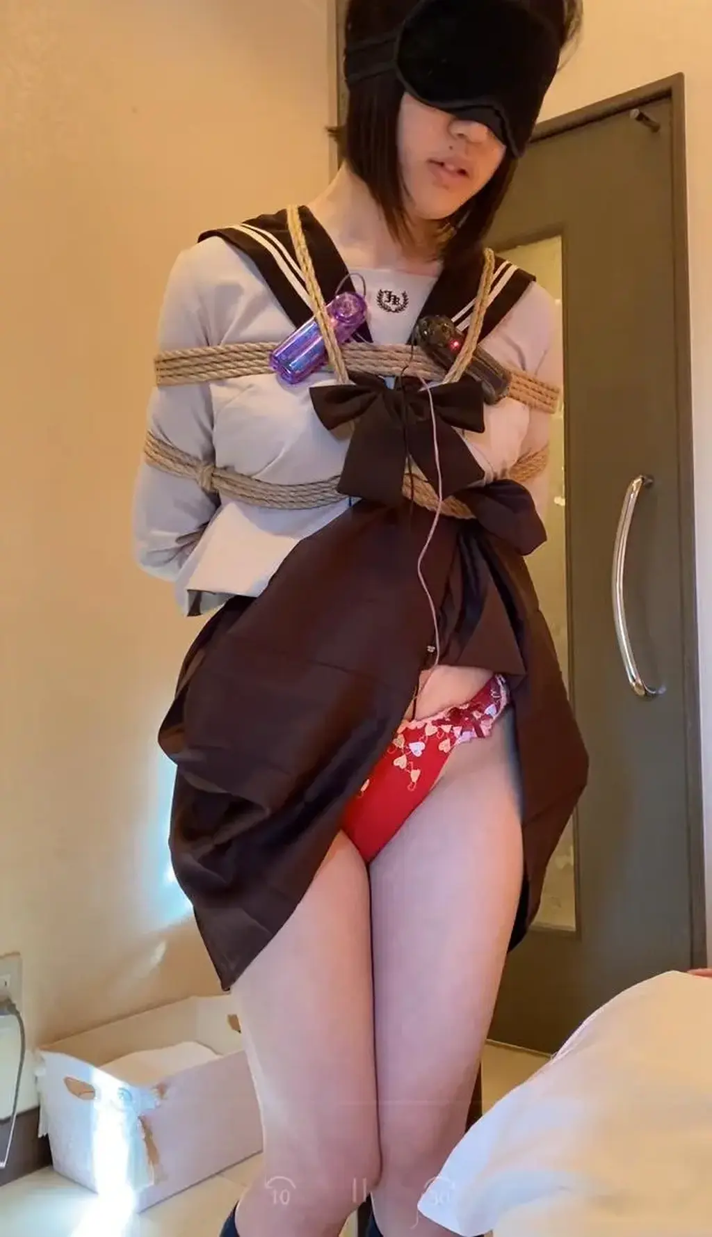 緊縛柱 FetiSale - Video セーラー服柱緊縛電マ責め動画〜絶頂編