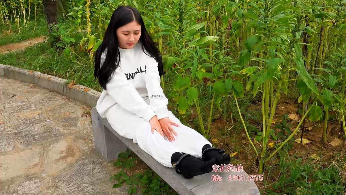 【子衿原创】小雅户外镣铐行走聊天 百度下载解压密码：zjsy或者ZJSY,子衿工作室向全国绳艺爱好者提供：体验绳模捆绑服务，绳模全国可空降、绳艺作品销售、作品定制等，另外本店招募合作伙伴。约拍订拍请联系Q449214375 微信happiiny