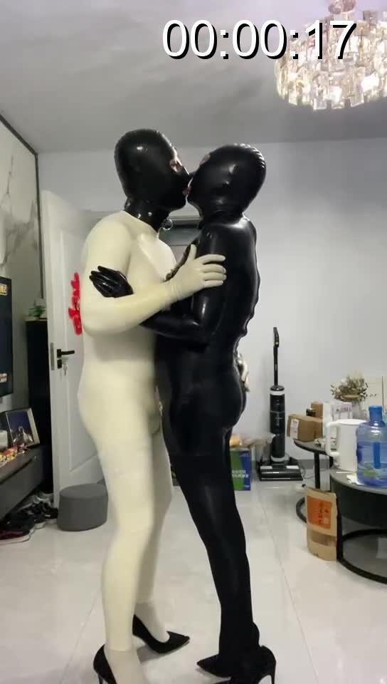 RubberDoll 两个乳胶娃娃的日常缠绵