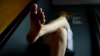 Anna's Summer Bare Feet In Sandals Posing (Teen Feet, Foot Fetish, Soles) - 1080p Anna's Summer Bare Feet In Sandals Posing (Teen Feet, Foot Fetish, Soles) - 1080p