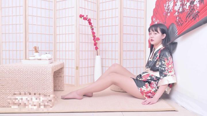 【ssa丝社花絮】第607期囡囡SK咖啡色丝袜拍摄花絮视频 【ssa丝社花絮】第607期囡囡SK咖啡色丝袜拍摄花絮视频<br>原创作者：ssa丝社<br>美女囡囡着咖啡色丝袜展示美足美腿，模特非常可爱，各种姿势展示美足