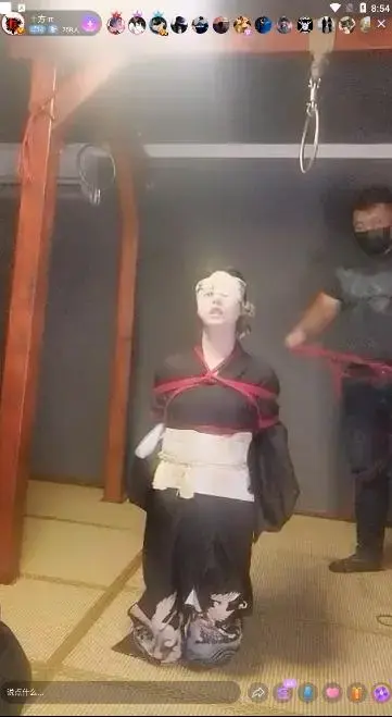 十方原创 和服少女被绑虐到崩溃惨叫痛苦 十方原创 和服少女被绑虐到崩溃惨叫痛苦<br>创作;十方原创<br>描述;十方原创 和服少女被绑虐到崩溃惨叫痛苦,很精彩，但视频里有一些杂音，介意勿买，喜欢的请大家多多支持一下吧