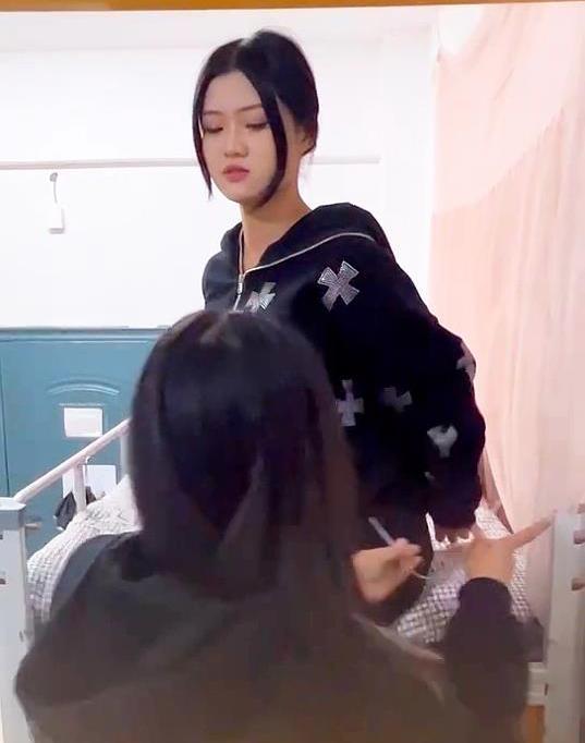 【子衿原创】菲菲学校宿舍丝袜肉丝黑丝TK挠痒 百度下载解压密码：zjsy或者ZJSY,子衿工作室向全国绳艺爱好者提供：体验绳模捆绑服务，绳模全国可空降、绳艺作品销售、作品定制、原味等，另外本店招募合作伙伴。约拍订拍请联系Q449214375 微信happiiny