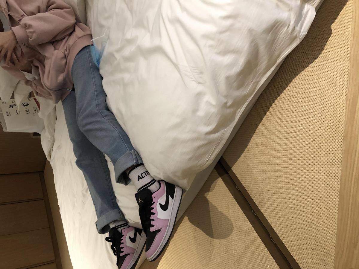 illioouns小瑜 qq860182779 定拍 约拍 小瑜第一次比较羞涩 