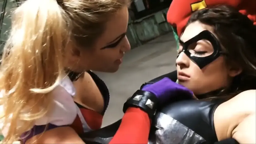 SG | Welcome to Earth [Part 3] our superheroine Shadowgirl may have met her match when the Omega Soldier is called in to do Twistee's dirty work...