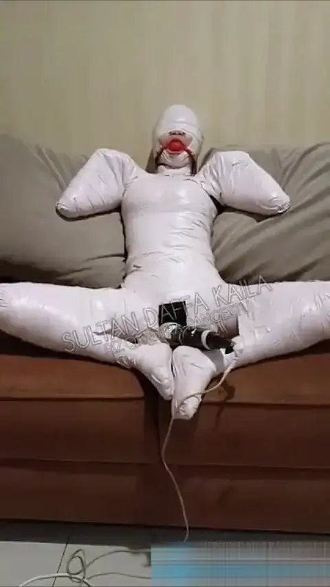 [RPP515] Indonesia Mummification Bondage (Silent Video) Indonesian girl wrapped tightly with duct tape in frogtied pose, her mouth ballgagged and stimulated with vibrator