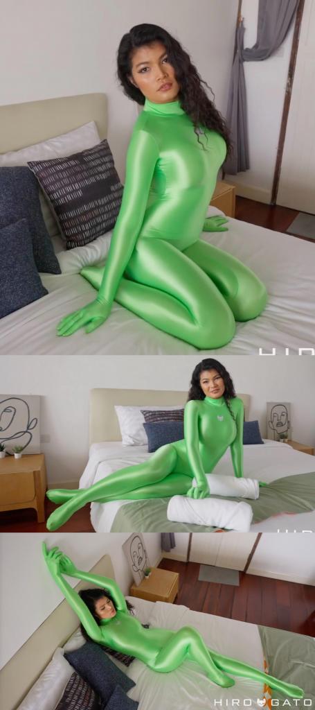 2025-05-04 Kate in Neongreen Catsuit Hiro Gato系列集中更一下。<br>期间会刷屏，给大家造成的不便请谅解。<br><br>宝藏写真系列，专拍 zentai   体操服   丝袜。<br>衣服材质棒，拍摄的手法干净清爽，出镜的女孩们都超级赞。<br>赏心悦目的同时，又可以当成L管神片来用。<br>整个系列很具有收藏意义，欢迎大家挑喜欢的冲起。<br><br><span style='color:#b0b0b0;'>[隐藏文字，购买后可见]</span>