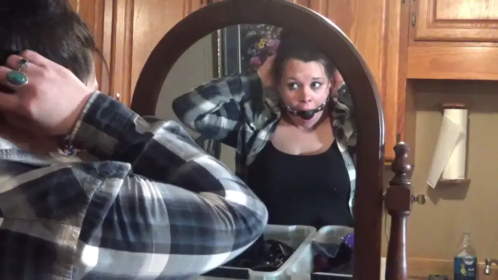 Courtney finds Gina's gag collection When Courtney finds my gags, she can't help herself and she tries them on. See Courtney put on ball gags, ring gags, cleave gags, tape gags, microfoam tape, panty gags, wrap gags, mouth packing, and vet wrap. This video has it all!!