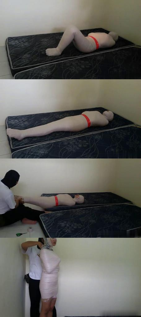[RM011] This Girl Experiences Being Wrapped in a Mummy for the First Time With Breathplay Torture [RM011] This Girl Experiences Being Wrapped in a Mummy for the First Time With Breathplay Torture.<br>After trying 2 previous mummifications, this girl felt her first time being wrapped in a mummy with breathplay torture. But only a few seconds, this girl screamed loudly to be released.<br>In order not to attract attention from the boarding house neighbors, the master immediately released his breath torture.