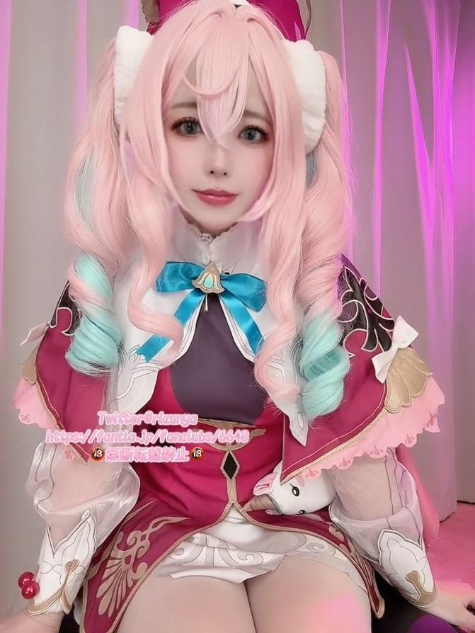 崩◯スターレ◯ル/◯アンシー自撮り???? 这次小姐姐Cos的是崩坏：星穹铁道里的风堇，很有元气的样子。在视频里小姐姐充分的展示了对假[X_X]的灵活使用，并在视频的后部分掏出了[X_X]。<span style='color:#b0b0b0;'>[隐藏文字，购买后可见]</span>