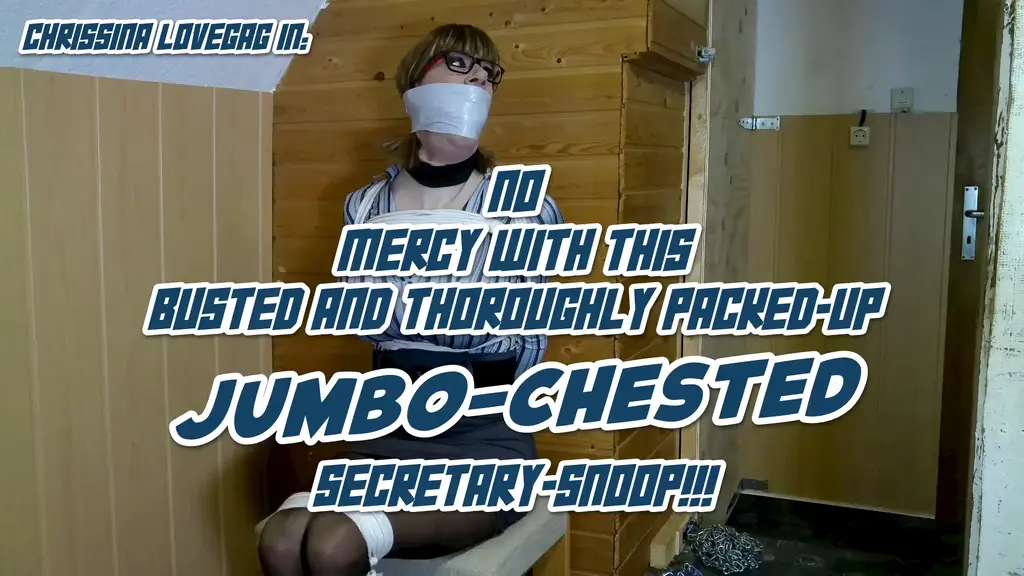 E0625 Harsh Trouble for a buxom Witness 伪娘<br>In a storrage room of a company: The attractive secretary Chrissina decided to do a secret smoking-break and choosed the abandoned room for this. But while she's enjoyning her cigarette, she hears noise from outside. Knowing that become busted would gain a lot of trouble, she hides herself quick in a cabin. From there she witnesses how the caretaker shows a strange man some of the company-stuff and offers them for selling. But Chrissina isn't careful enough and suddenly the door of her hiding place opens! Now she's faced to the two culprits and it's clear that they can't let go simply the porblematic witness. So both start to overwhelm the big boobed secretary brutally to capture her! Some time later the two men continue their business while a hopeless bound and gagged Chrissina struggles and moans desperate next to them. After the two men have loaded the stuff into a van, they return to stow up the restricted Chrissina again in the tiny cabin and lock her up for a unkown time!