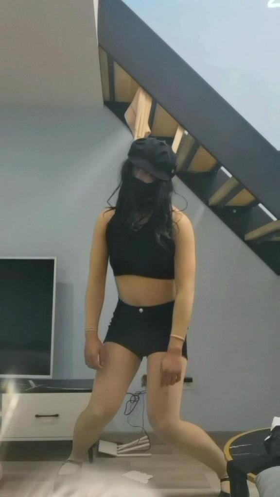 [HX]被抓的女搜查官被要求处以绞刑～由于第一次没能绞死，被脱光衣服后再次处刑（连体丝袜），附赠白丝小男娘一边抽插自己一边取外卖的刺激经历～绞刑➕昏迷➕连体丝袜➕勾引 [HX]被抓的女搜查官被要求处以绞刑～由于第一次没能绞死，被脱光衣服后再次处刑（连体丝袜），附赠白丝小男娘一边抽插自己一边取外卖的刺激经历～绞刑➕昏迷➕连体丝袜➕勾引➕大尺度绞刑<br><br>定拍QQ 1669633741