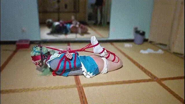 前来体验的小伪娘享受了极限驷马打屁股 工作室完成<br>欢迎小伙伴前来体验<br>这次来的小伪娘是个cos爱好者<br>柔韧挺不错<br>欢迎各位伪娘，真娘前来体验~<br>交流：<br>qq：3319786446<br>vx：SLmeifu8899