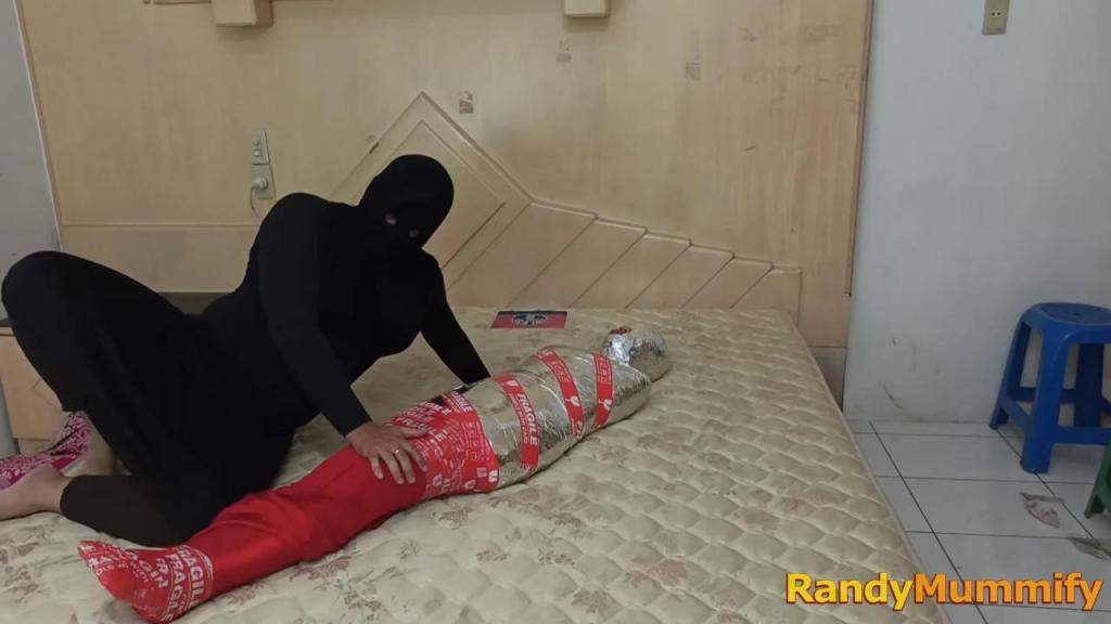 [RM149] A girl was mummified so tight it was up to 6 layers and made her body stiff A girl is wrapped into a mummy in layers until her body stiffens.<br>It was planned to be wrapped up to 6 layers, but apparently the slave couldn't stand it and asked to stop when it was about to be wrapped in 6 layers.<br>The girl's stiff body was then toyed with, lifted and wrapped in spandex.