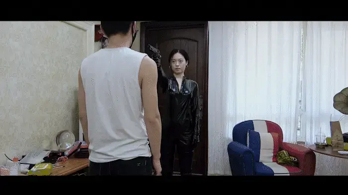 【半岛束艺台】【海语】YT2882 Fire in the Hole ◀️女杀手遇上会躲子弹的背心男，只好掏出手雷欲同归于尽（到底是我疯了还是整个世界都疯了），千钧一发之际男人以迅雷不及掩耳盗铃之势将手雷塞进杀手的衣服里（跟我拼手速），只听轰的一声杀手被炸成，不，被绑成了这幅样子（幸亏炸的不是我）。背心男再一次逃过一劫，看来欲杀此人物理攻击是无效了。<br><br>㊙️【解压密码】peninsula2018,修改后缀名mp4,勿在线解压和观看<br><br>◀️约拍资讯：<br>【桃子】<br>✅微信:Li-xiaoyang09<br>✅所在地：深圳<br>【酒精】<br>✅微信:Kunzhuzhu45<br>✅推:@_AlcoholAllergy<br>✅所在地：烟台<br>【诺米】<br>✅微信:Ainuoxijue<br>✅所在地：石家庄<br>注：模特信息均为友情推送，本台不对上述模特的约拍活动负责。<br><br>➡️【半岛束艺台】不做精品只做生活，用镜头记录真实绳艺，纯净捆绑，健康游戏！为每一个热爱捆绑的朋友展示最纯粹的绳艺，为每一个顾客用心打造属于您的专属作品。<br>✅主页:https://www.bdtv6.cc<br>✅微信:peninsulastudio<br>✅QQ:2245148409<br>✅推:@PENINSULABDTV6<br>✅官方用绳:https://sm3guoji.taobao.com/<br>业务咨询秒回，闲聊看心情，色情勿扰。