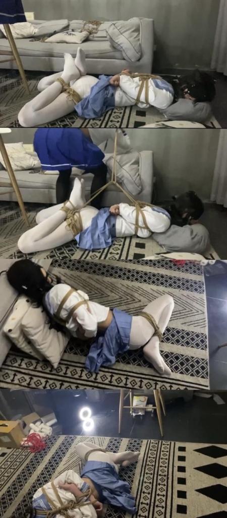 【玖喵】假期经历舞蹈生开腿压腿训练绝望的喵喵（上篇） 感谢支持原创不易<br>喵喵被压腿压惨了，怪不得看舞蹈生练习压腿都那么惨，直到压在喵喵腿上那种疼痛的感觉言语无法诉苦，只能哀嚎哭叫求放过，累惨的喵喵还要被踩[X_X]…瘫躺在地上…<br>本片1080P时长：47:55分大小：1.7G Q：2945285095推:@jiumiao999