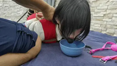 曼妮今天要挑战十种口的玩具,并口出狂言20种玩具也没问题...... 解压密码hdsy<br>曼妮今天要挑战十种口含的玩具,并口出狂言20种口含的玩具也没问题,驷马紧缚绑起来后悔了,晚了,只能陪缚手玩下去,并告诉她一天内把口水流满小碗才能松绑,否则关门走人,只能一人在这里呆着......<br>定拍交流绳模应聘请加QQ2032433381没有定拍能力的和伪女谢绝咨讯<br>