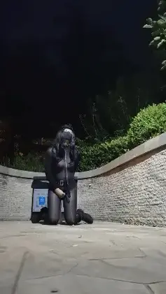 [HX]被弟弟洗脑的连体黑丝小男娘的户外露出经历~在弟弟的要求下插上尾巴 公厕发骚、放置，摆出羞耻的姿势户外失禁~ [HX]被弟弟洗脑的连体黑丝小男娘的户外露出经历~在弟弟的要求下插上尾巴 公厕发骚、放置，摆出羞耻的姿势户外失禁~<br>耐不住弟弟的百般要求，姐姐不得不穿上连体黑丝，插上超长的尾巴跟随弟弟户外露出，在弟弟的要求下摆出各种羞耻的姿势，最后在户外[X_X]失禁<br><br>定拍qq：1669633741