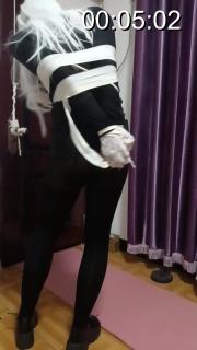 胶带后手直臂 胶带后手直臂 怕后面挣脱不开所以简单绑一绑