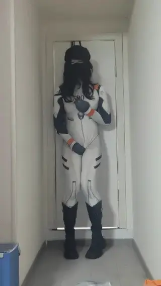[HX]战斗服小南娘被绞死的全过程 挣扎+[X_X]+绞刑+紧身衣+靴子 身穿战斗服的小南娘战败后被迫绞死的全过程，绞刑、挣扎、[X_X]<br>定拍QQ1669633741