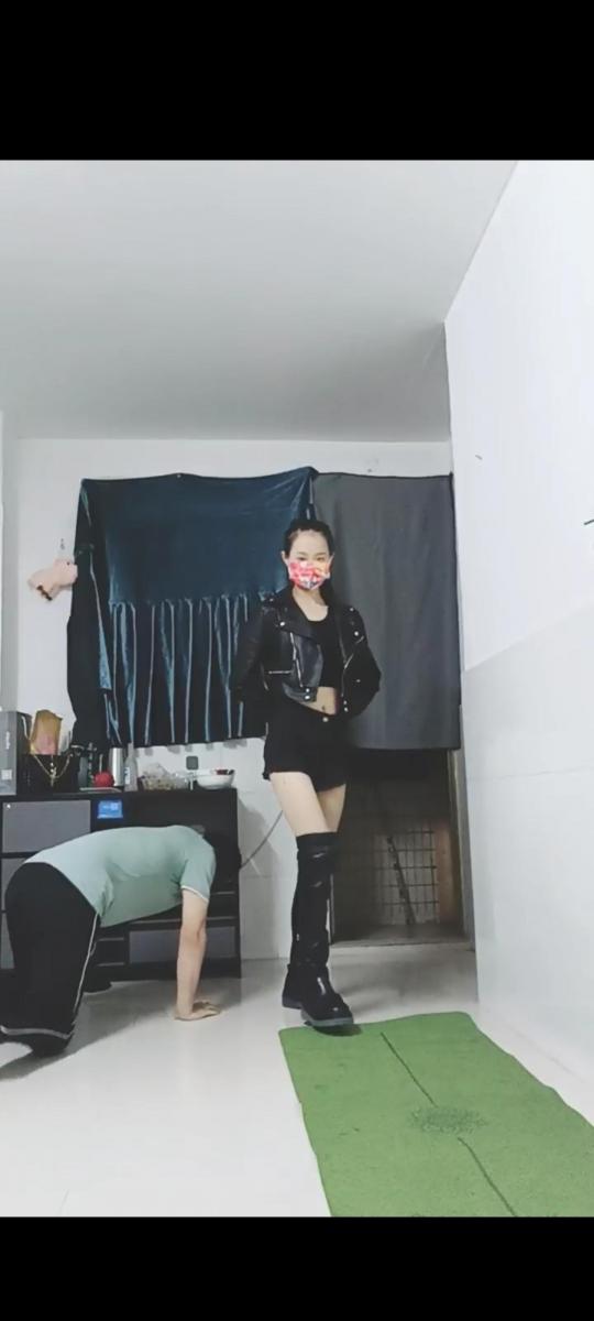 美娜格格 随兴玩 套路直播，美娜格格，玩家奴                                                生活化调教，恋足羞辱
