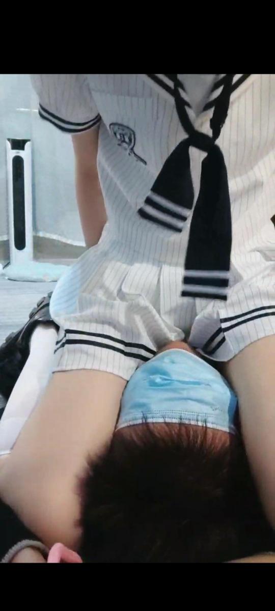 丫丫 这次会翻车吗 套路丫丫，调教狗奴，可爱JK装羞辱                                                  白丝诱惑，踩踏鞭打耳光，恋足夹头