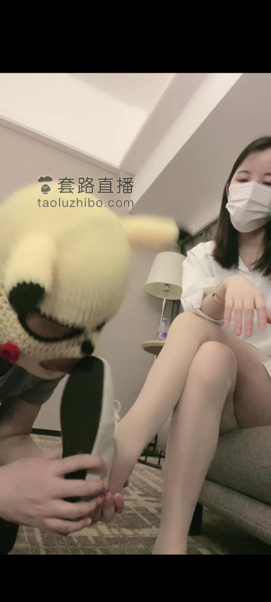 漫漫 双女神暴力踢蛋 套路双胞胎女神，调教贱货                                                  暴力踢裆，踩踏虐狗，耳光鞭打