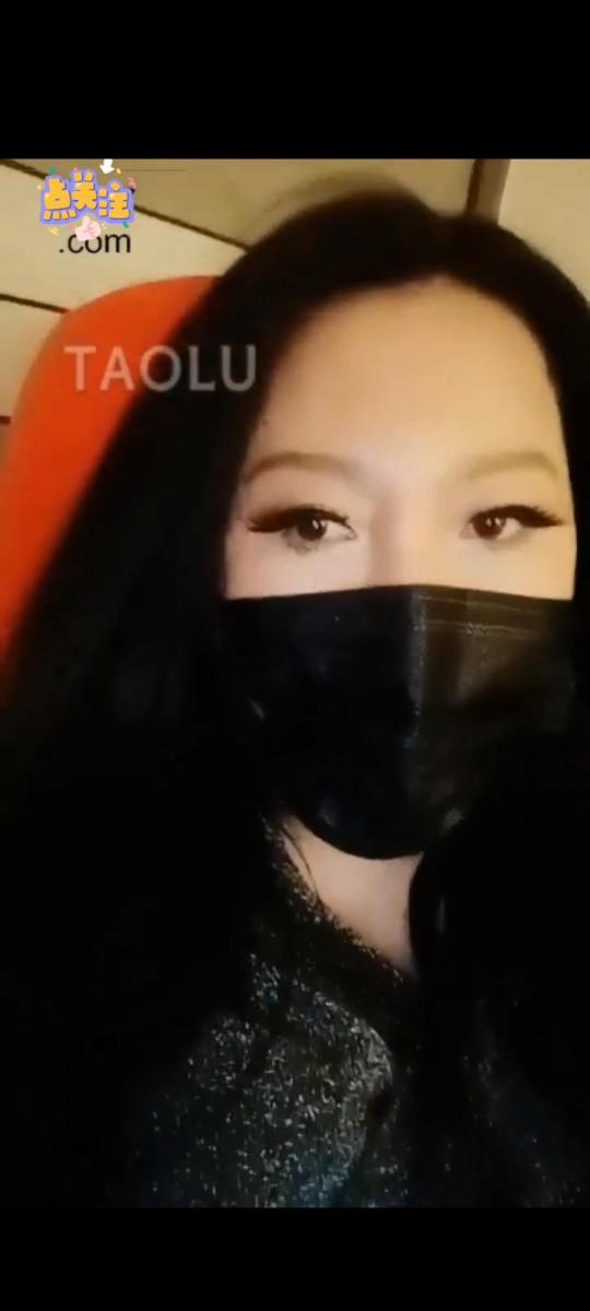 霸气女主 奖励贱货 口舌伺候 隐藏视角口舌，奴下下面伺候                                                    声音诱惑，表情销魂