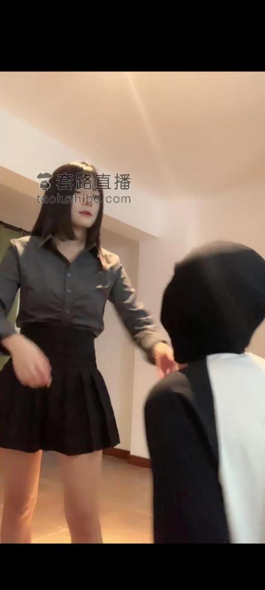 宝爷 平安夜玩贱货 套路宝爷，平安夜玩追求者                                                        遛狗，打耳光，恋足羞辱踩踏