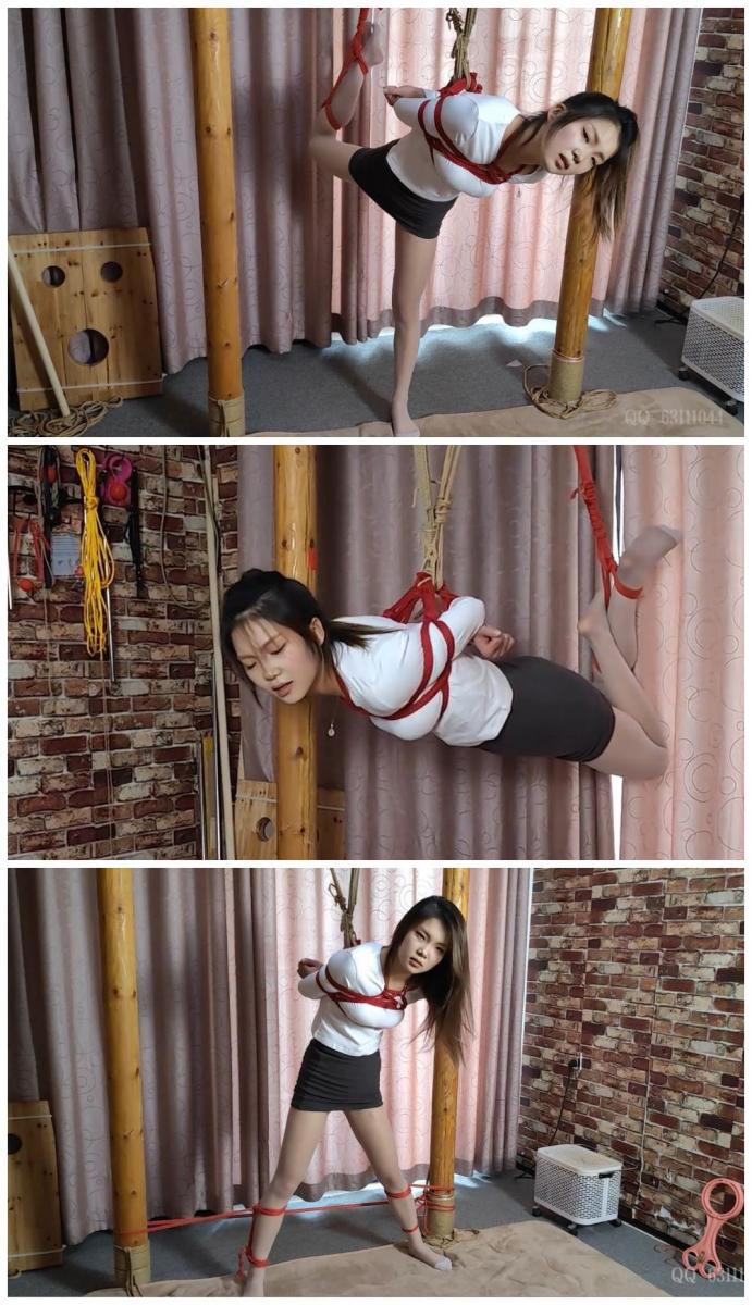 陈雨溪 红绳单腿吊绑 分腿绑 束缘阁 雨溪 红绳单腿吊绑   定拍QQ 63111044<br>用电脑下载解压 不要用手机下载 解压密码 随心