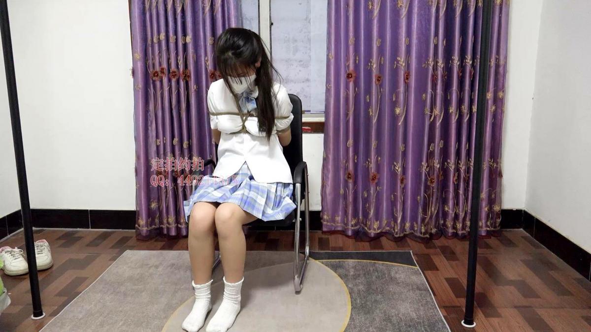 【子衿原创】新模试镜超级害羞超级怕痒的妹子碰一下就反应很大，挠两下脚就哭了 百度下载解压密码：zjsy,子衿工作室向全国绳艺爱好者提供：体验绳模捆绑服务，绳模全国可空降、绳艺作品销售、作品定制等，约拍订拍请联系Q449214375 微信happiiny