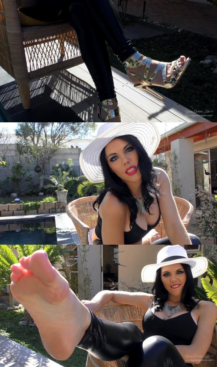 Becoming YGKs Foot slave From: Young Goddess Kim<br> <br>Description:<br><br>Full HD 1920 x 1080p<br><br>your desire to be close to Me and serve Me in anyway possible became so strong that you quit your successful career for the honor of becoming My pool boy. And how lucky you are that you gave it all up for a moment in My presence. you do ok cleaning My pool, but I have known all along what you truly wish to thoroughly clean. My gold sandals catch the sun and shine brilliantly, distracting you from working as I relax with a magazine. Perhaps I meant to distract you. Seeing the humiliation on your face as I confront you about your wondering eyes amuses Me so much that I take it even further. After getting you to confess your secrets and weaknesses, I get you to your knees at My feet. Instantly you feel that this is exactly where you belong. I allow you to admire My feet in My gold sandals, you notice My toenails are painted white, how you long to suck each toe and kiss My supreme bare soles. I knew you were a foot freak all along. you have dreamed of this opportunity for so long. And finally, I am going to make you earn the honor of worshiping My feet.<br><br>Includes: High Heels, Foot Domination, Shoe Worship, Foot Worship POV, Barefoot, Femdom POV, Smoking, Cigarette Crush, Shoe Cleaning, Stiletto Dangling, White toe nail polish, Verbal Humiliation, Female Domination, Arrogant Woman, Shiny Fetish, Wet Look, Wet Feet and Shoes<br><br>BUY NOW for this Full HD 1080p Mp4 format clip<br>or CLICK HERE for the HD 720p MP4 format version<br><br>READ LESS<br>Category: FOOT DOMINATION<br>Related Categories: HIGH HEELS, FEMALE DOMINATION, VERBAL HUMILIATION, FOOT WORSHIP, FOOT SLAVE TRAINING.<br>Keywords: femdom pov.<br><br>来自：年轻女神金<br> <br>资料描述:<br><br>全高清1920x1080p<br><br>你想和我亲近，尽可能地为我服务的愿望变得如此强烈，以至于你为了成为我的泳池男孩而放弃了你成功的事业。 在我面前，你放弃了这一切是多么幸运。 你可以清理我的游泳池，但我一直都知道你真正想要彻底清洁的东西。 我的金色凉鞋捕捉阳光和闪耀，分散你的工作，因为我放松与杂志。 也许我是想分散你的注意力。 看到你脸上的屈辱，因为我面对你的疑惑的眼睛让我很开心，我甚至更进一步。 在让你承认你的秘密和弱点之后，我让你跪在我的脚下。 立即你觉得这正是你属于的地方。 我让你欣赏我的脚在我的金色凉鞋，你注意到我的脚趾甲涂成白色，你多么渴望吮吸每个脚趾和亲吻我的最高裸露的鞋底。 我就知道你一直都是个脚怪。 这么久以来，你一直梦想着这个机会。 最后，我要让你赢得崇拜我脚的荣誉。<br><br>包括：高跟鞋，脚统治，鞋子崇拜，脚崇拜POV，赤脚，Femdom POV，吸烟，香烟粉碎，鞋清洁，细高跟鞋晃来晃去，白色脚趾指甲油，口头羞辱，女性统治，傲慢的女人，闪亮的恋物癖，湿<br><br>立即购买此全高清1080p Mp4格式剪辑<br>或按此浏览HD720P MP4格式版本<br><br>少读点<br>类别：足部控制<br>相关类别：高跟鞋，女性统治，言语羞辱，脚崇拜，脚奴隶训练。<br>关键词：女性过氧化值。<br><br>Саtеgоriеs: MISTRESS, LATEX, DOMINATION, GODDESS, HUMILIATION, FEMDOM, FOOT, FEET FETISH, JOI, FOOT WORSHIP, FOOT TEASE, DANGLING, PANTYHOSE, SOLES, femdom, girl domination, humiliation, bondage, shibari, rope bondage, shibaru, suspension, belts, bedtie, hogtied, tight bondage, strict bondage, bound elbows, struggling, ballgagged, helpless<br>分类:情妇,乳胶,统治,屈辱,调教,脚,脚恋物癖,JOI,脚崇拜,脚挑逗,晃来晃去,连裤袜,鞋底,调教,女孩统治,屈辱,束缚,shibari,绳束缚,shibaru,悬浮,皮带,bedtie,hogtied,紧束缚,严格束缚,束缚肘部,挣扎,ballgagged,无助<br>