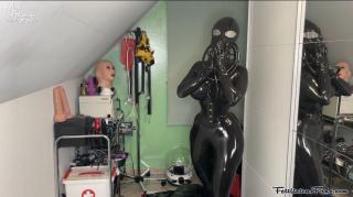 Miss Fetilicious Latex Alien Latex alien costume<br><br>乳胶外星人服装