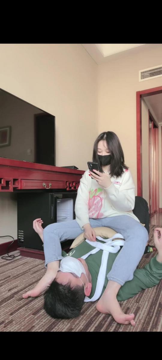 强抚 暴虐出气筒 套路强抚女神，暴虐家奴                                                     踩踏踢打，口水羞辱