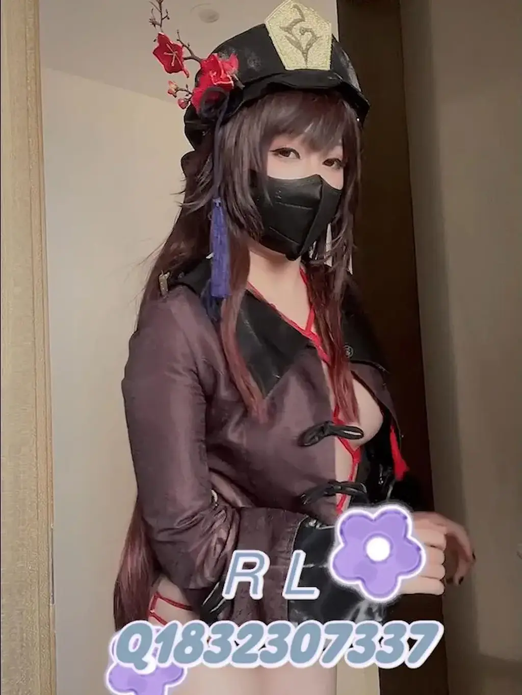 【RLL定拍】 cosplay原神胡桃拘束 RLL定拍 cosplay原神胡桃拘束<br>模特cos胡桃进行拘束，乳贴，龟甲 五花、拘束开腿器固定、M腿td放置<br>正片包含束缚过程和放置双视角<br>由于第一个视频就被倒卖，所以妖狐吧正片推迟上架且加大水印，如有需要小水印完整版请联系企鹅<br>定拍咨询/另找南宁绳模合作 企鹅1832307337 <br><span style='color:#b0b0b0;'>[隐藏文字，购买后可见]</span>