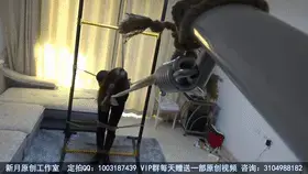 【雨涵工作室】【佳怡】+佳怡妹妹被绑在架子上凌辱，月老狗甚至用力拉绳子牵引、折磨我。 【雨涵工作室】定拍视频QQ：1003187439 或者3451471253 【佳怡】<br>【出原味妹子】3560530071【雨涵】 3451471253 【佳怡】可以和妹子本人直接交流<br>【音频小说定制】也是找上面的妹子们<br>【其他业务】约绑攻略有售以及本工作室正式启动会员优惠折扣方案，请有兴趣的同好加客服妹子Q：3104988182<br>【赞助方案】69赞助最少赠送10部视频，98赞助最少赠送20部视频，198赞助最少赠送50部视频，价格相当优惠~“我们玩点厉害的”，新月说。新月拿起绳子把我绑在架子上绕来绕去的，我很好奇他会玩出什么花样。他先是绑了一个束胸，然后把我固定在架子上，大腿和脚腕也固定住了。把我的手从背后固定到顶端，他还绑了股绳……这应该是极端了吧……天哪，好紧啊……我受不了……这怎么能挣脱……月老狗欺负我挣不开就拉扯的绳子还使劲晃动，我真的受不了……发出了一阵阵的哀嚎声。此时的我很无助，很绝望，我要怎么办……我心里一万次祈求他放过我……可他却一直在折磨我，折磨我已经变成了他的乐趣。不行……受不了了受不了了……我整个人瘫了，真的好痛苦，我受不了了……最后终于承受不住昏迷了过去。
