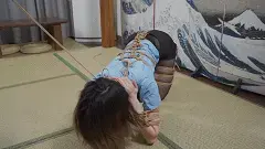 象人定拍-制服嗷嗷-全身紧缚的K9训练，快来领养人形犬！ K9犬缚，只能四肢关节着地，在地上任人宰割。<br>股绳拉扯，放置，限制行动。<br><br><br>百度云1080p 60帧：2.10GB<br>保管库1080p 60帧：2.10GB<br>——————————————————————————————————————————————<br>因为百度云经常和谐，微云的会员太贵，所以尝试双层解压，<br>解压密码：xiangren123 第一次解压文件后缀改为zip，<br>原密码再次解压以后，把后缀改成mp4 即可观看<br>切勿在百度云中直接观看，容易被和谐!!!!!<br>线上定拍线下约拍。<br>QQ：192370054（注明来意）