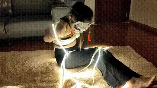 韩露捆绑戴口球聊天访谈 韩露访谈，今天面对面和韩露进行一次深入交流，聊天锁谈到的问题都是同行经常问到的问题，这次不同的是韩露绑起来后，要戴着口球进行聊天访谈，口水留个不停，犹如黄河之水泛滥滔滔不绝，一发不可收拾。视频解压密码：chuxin。<br>一绳所爱绳艺体验店面向全国爱好者开放，本店提供绳艺捆绑模特服务、体验女绳师捆绑服务、体验长时间囚禁服务、绳艺教学培训、绳艺交流会、场地出租、专业麻绳销售，原创视频套图销售、作品私人定制、模特原味丝袜出售等，另外本店招募同好合作伙伴。微信：351552501初心