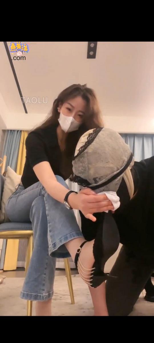 禾未 裤里丝 脏鞋底玩弄贱奴 套路禾未女主，裤里肉丝玩弄贱奴                                             舔鞋骑马，踩踏羞辱