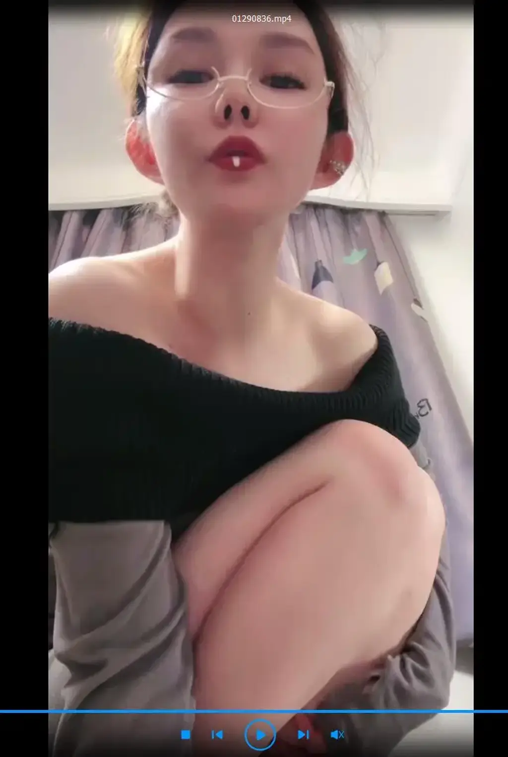 【欣妍大大O】30秒20秒+m五/m废物来挑战一下 标题  【欣妍大大O】30秒20秒 m五/m废物来挑战一下<br>原创者 【欣妍大大O】<br>剧情 美丽性感的欣妍女王近距离第一视角诱惑调教，希望大家喜欢