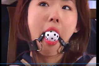 捆绑美丽的少女  03 捆绑美丽的少女  03<br>很精彩的sm捆绑作品，看的口水哗哗的，金币片分享给大家了，希望大家喜欢