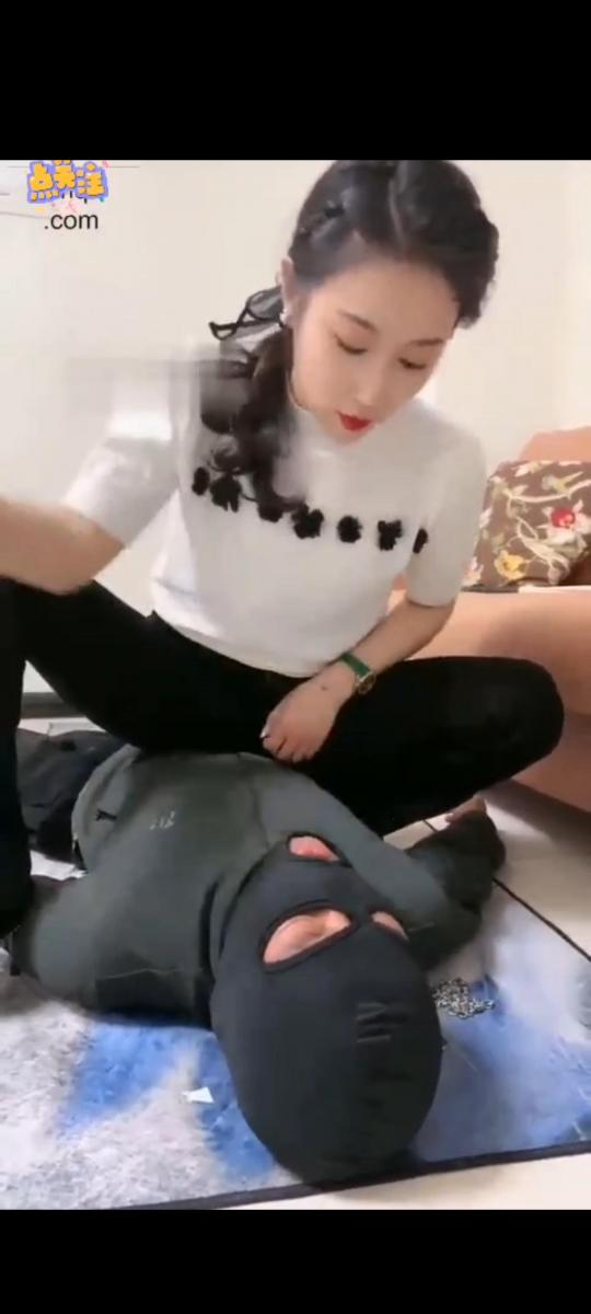 鑫儿教头 重度刑虐 像圈养奴撒气 套路鑫儿女主，狠狠虐狗                                                    鞭打踢裆，踩踏羞辱