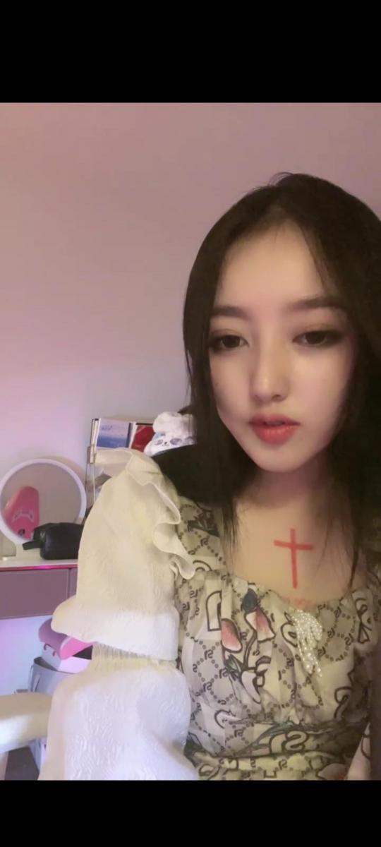 奈奈 犯贱的小帅哥 奈奈学生主，调教诱惑小奶狗                                                                                 黑丝恋足踩踏