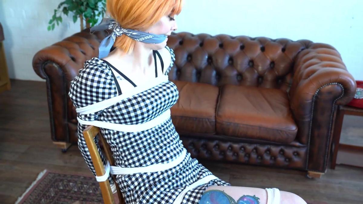 1147 Amber in Last nights Chairtie Oh what happened last night. Amber sees a chair and a whole bunch of ropes