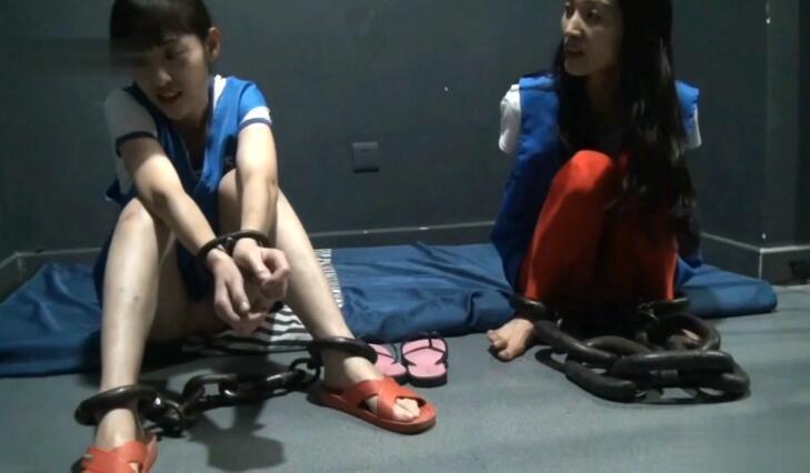 雅俗阁 看守所里的故事 雅俗阁工作室出品女囚片，两名女犯在监牢的发生的一系列故事！                                                                