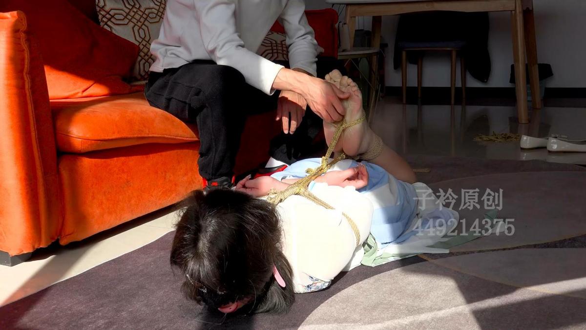 【子衿原创】小晚汉服紧缚驷马口球TK挠痒折磨 百度下载解压密码：zjsy或者ZJSY,子衿工作室向全国绳艺爱好者提供：体验绳模捆绑服务，绳模全国可空降、绳艺作品销售、作品定制、视频网调、原味等，另外本店招募绳模，合作伙伴。约拍订拍请联系Q449214375 微信happiiny