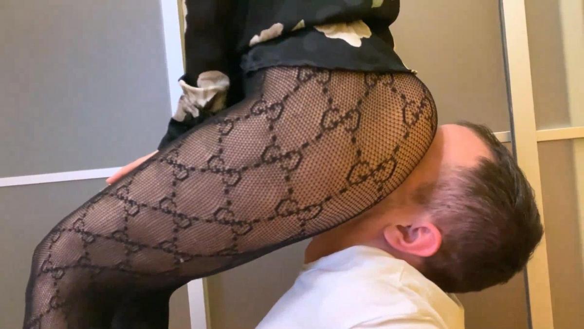 Hot Petite Girlfriend Facesitting In Fishnet Pantyhose and Head Trample Femdom (MP4 HD 1080p) Hot Petite Girlfriend Facesitting In Fishnet Pantyhose and Head Trample Femdom (MP4 HD 1080p)<br>A petite dominant girlfriend in a sexy blouse and black fishnet tights practices various facesitting positions, sometimes diluting it with a hard fullweight trampling on the head of a slave. Kira does not spare her obedient servant at all, therefore she sits on his face with all her weight, thus the slave holds his Empress only with his neck. But when such a beautiful ass in fishnet pantyhose sits on your face, you do not think at all about how difficult it is for you, but only about how lucky you are to be worthy of giving your face instead of a chair for such a Goddess that you are not worthy. It can be seen that it is very difficult for the slave to breathe because the ass of the Goddess sits right on his nose and tightly closes his mouth, yes this is fullweight ass smothering femdom to. But if the human-furniture slave thought that this was the best thing that happened to him, then he was wrong, because Mistress Kira suddenly decided to lower her pantyhose and sit on the slave's face in only panties. Only thin thongs separate the nose of the slave from the fragrant anal hole of the young Goddess during facesitting in panties.<br><br>But the slave should not receive only such undeserved pleasure and the demolition of the Queen, therefore, lastly, Kira arranged for him a hardcore head trampling. The Mistress ordered the slave to lie on the bare parquet floor and with both feet stood on his head with all her weight, absolutely no soft pillow or rug under the slave's head gives its effect - you will see from the slave's face and emotions that he is in unbearable pain, but the Mistress does not care. Because Kira very loves head standing trampling fullweight.